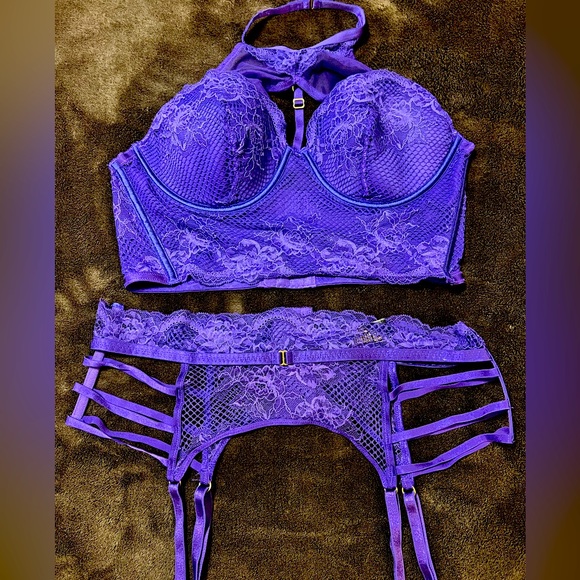 Victorias Secrets Lingerie Sexy NWOT - Picture 1 of 2